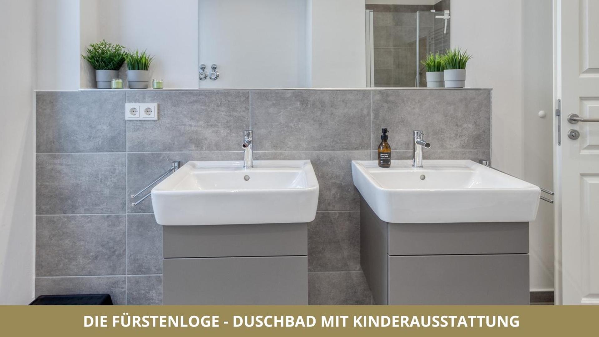 Neu Fewo Fuerstenloge 1-6 Pers Hinter Dem Markgraeflichen Opernhaus - 2 Schlafzimmer Mit Boxspringbetten 4 Einzel Oder 2 Doppelbetten, Balkon Und Einbaukueche, Barrierearm バイロイト エクステリア 写真