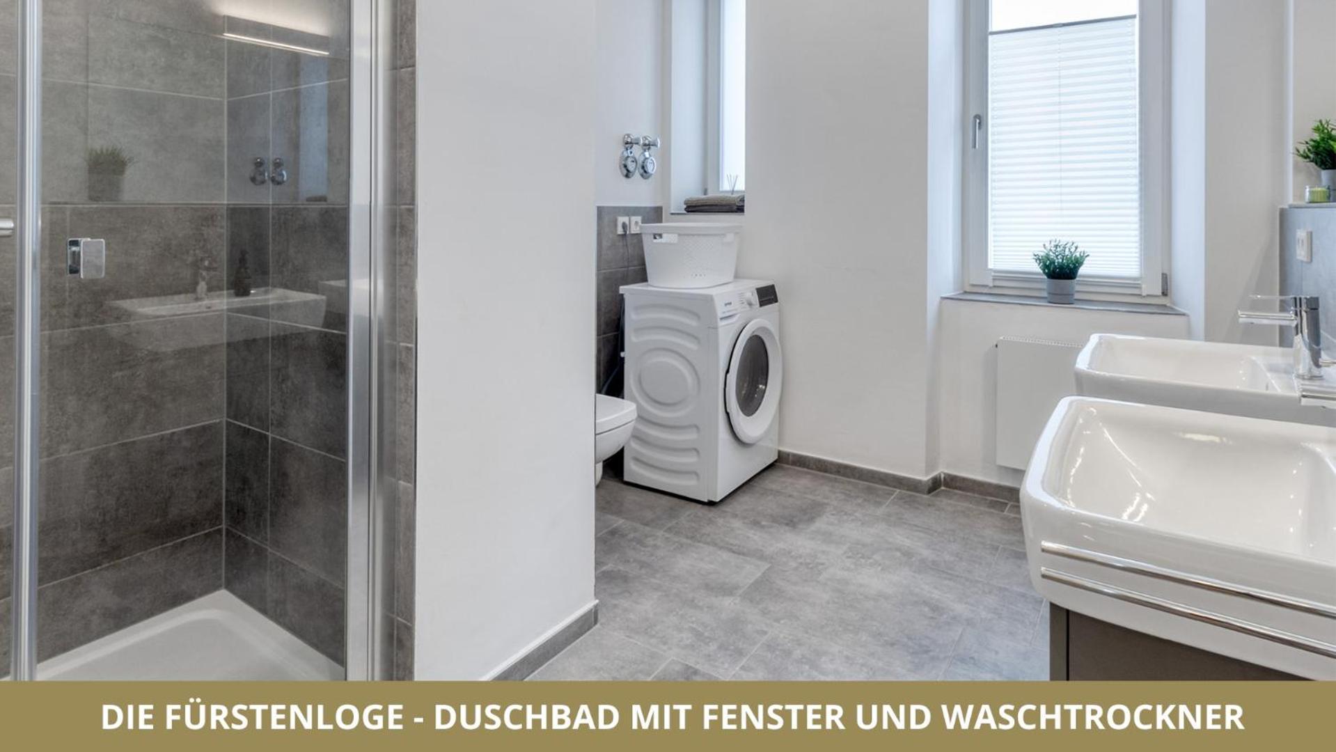 Neu Fewo Fuerstenloge 1-6 Pers Hinter Dem Markgraeflichen Opernhaus - 2 Schlafzimmer Mit Boxspringbetten 4 Einzel Oder 2 Doppelbetten, Balkon Und Einbaukueche, Barrierearm バイロイト エクステリア 写真